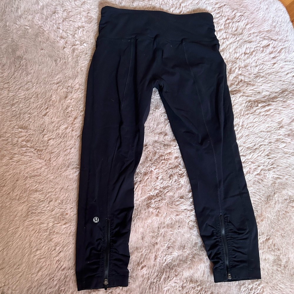 Lululemon Align Crop *21" Formation Camo Deep Coal Multi Tights Black